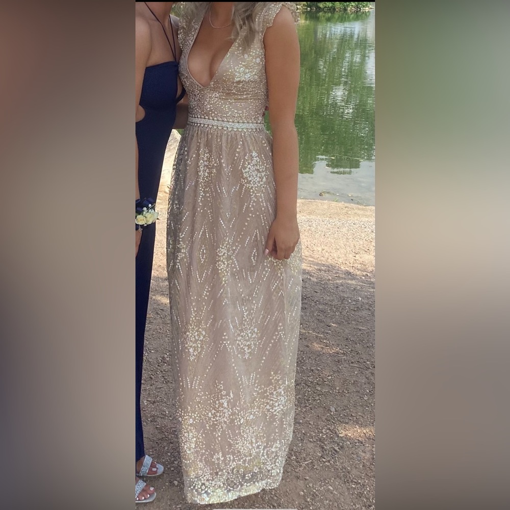 Brand- Hello Molly Size- Extra Small Color- Nude, Gold, Sparkly